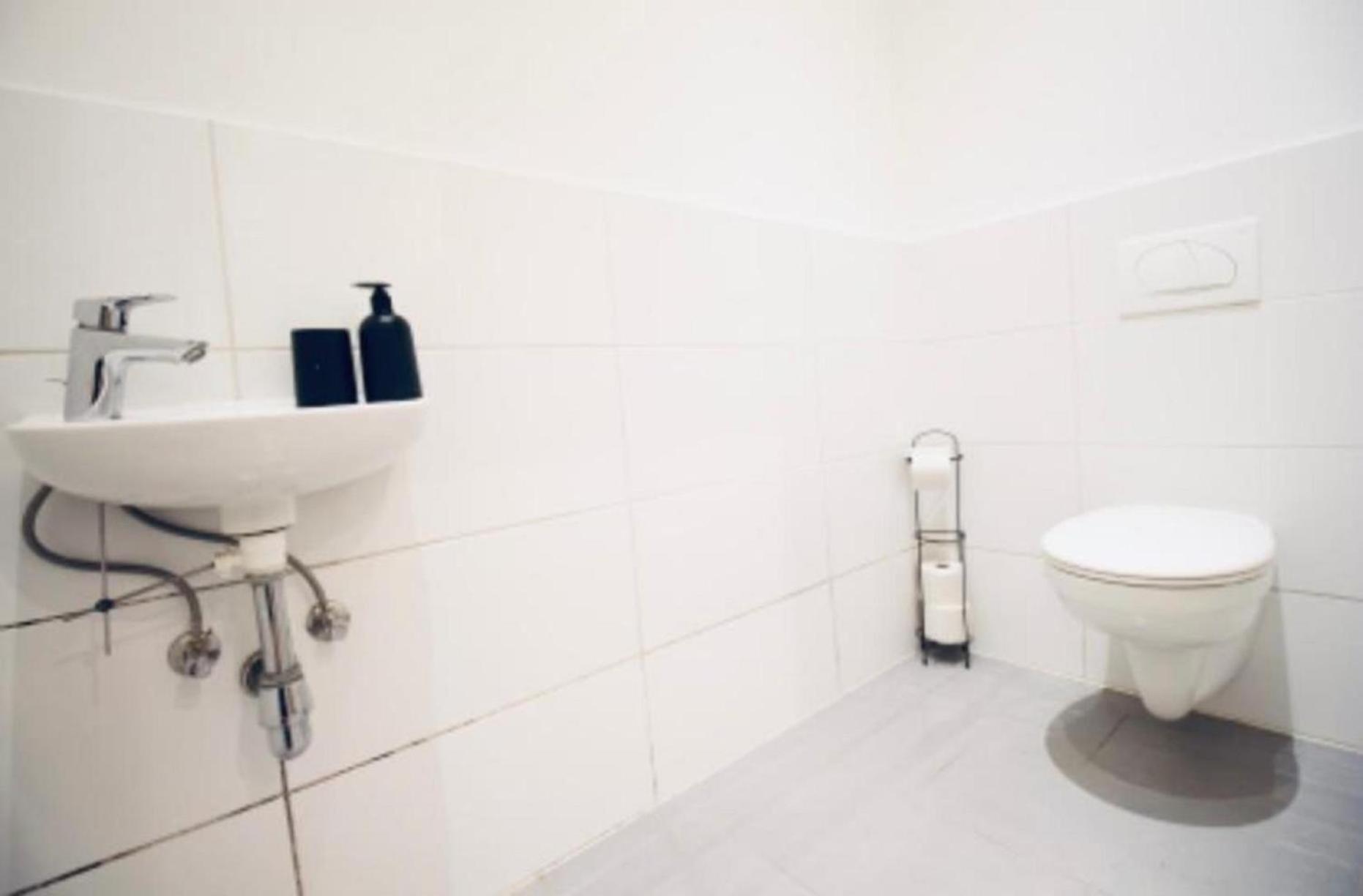 Lovely 2br With Modern Amenities Near Augarten Apartment Wien